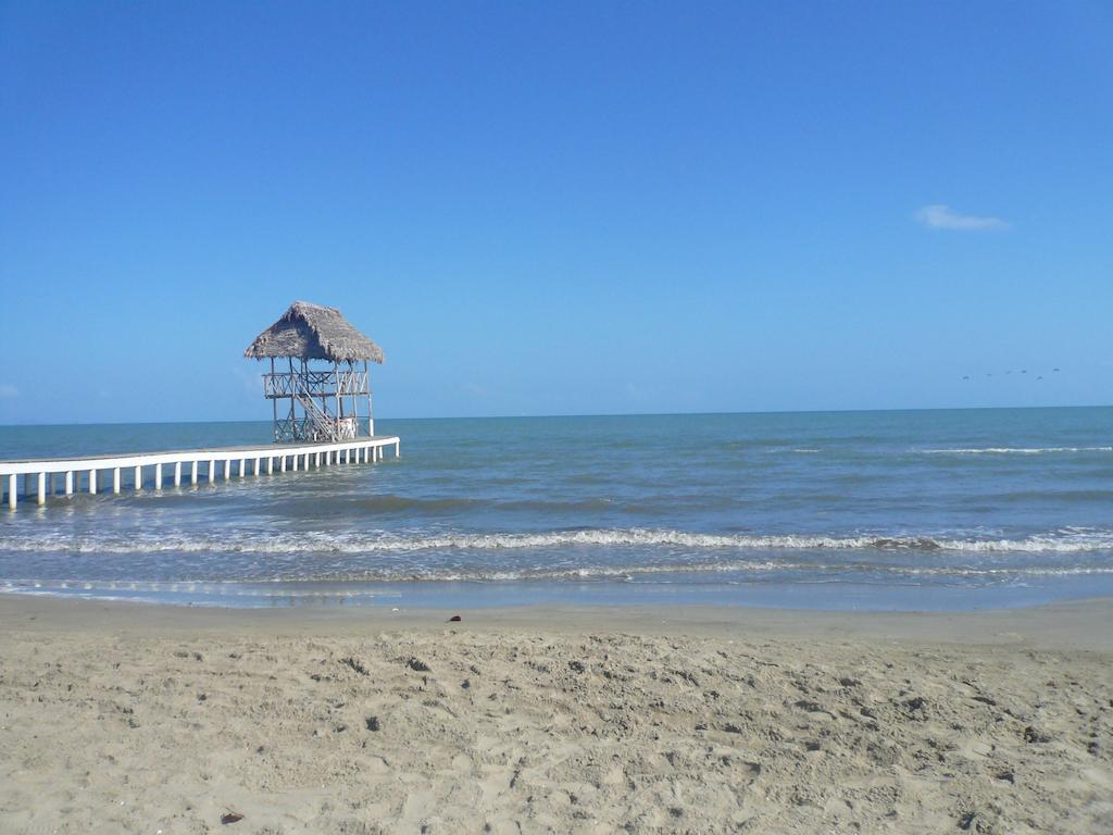 Hotel Salvador Gaviota Livingston Exterior photo